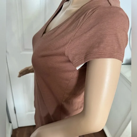 Tahari V-Neck Tee Size XS - Picture 5 of 6